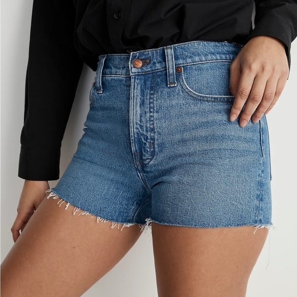NWOT Madewell The Curvy Perfect Vintage Jean Short in Swanset Wash - Picture 4 of 7